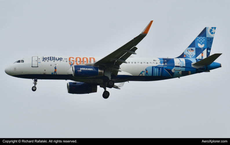 Photo of N809JB - JetBlue Airways Airbus A320 at MCO on AeroXplorer Aviation Database