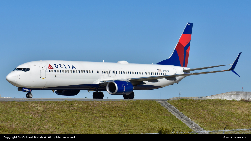 Photo of N881DN - Delta Airlines Boeing 737-900ER at MCO on AeroXplorer Aviation Database