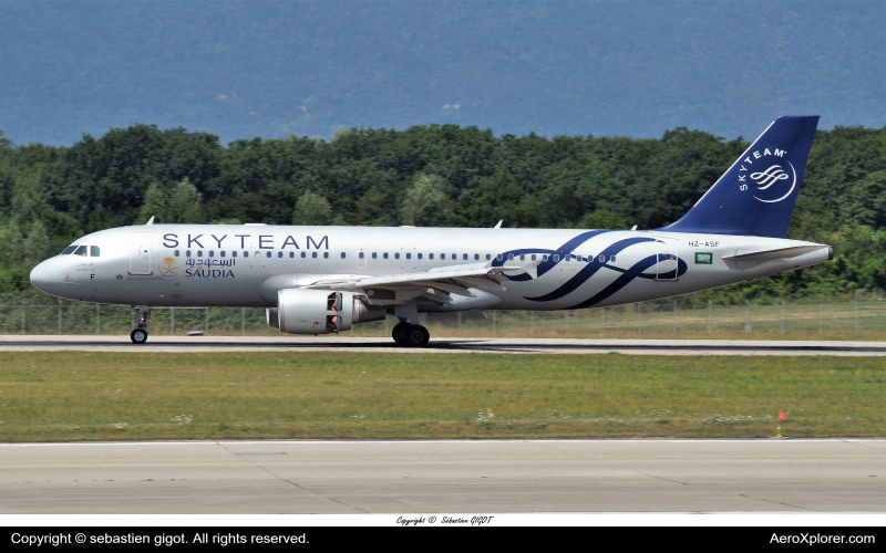 Photo of HZ-ASF - Saudia Airbus A320 at GVA on AeroXplorer Aviation Database