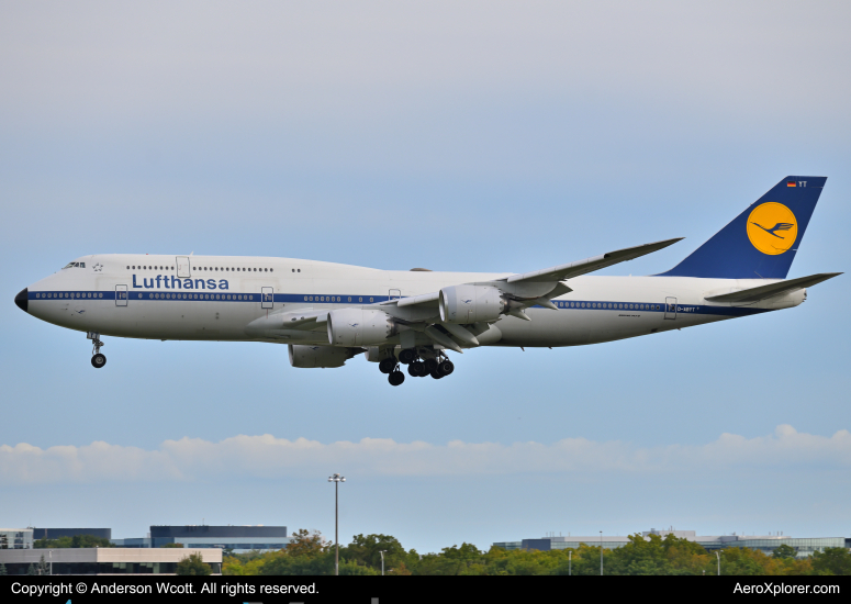 Photo of D-ABYT - Lufthansa Boeing 747-8i at YYZ on AeroXplorer Aviation Database