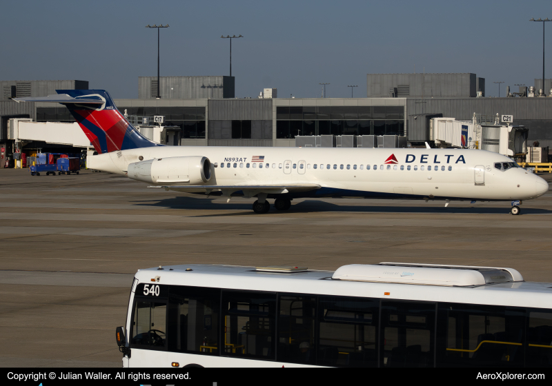 Photo of N893AT - Delta Airlines Boeing 717-200 at ATL on AeroXplorer Aviation Database