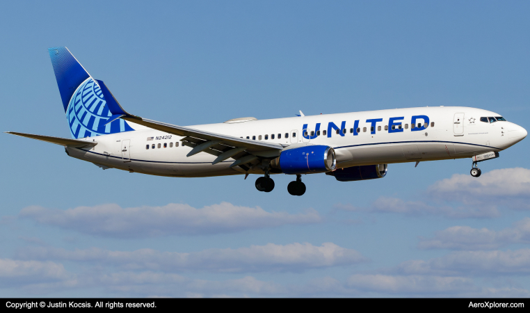 Photo of N24212 - United Airlines Boeing 737-800 at TPA on AeroXplorer Aviation Database