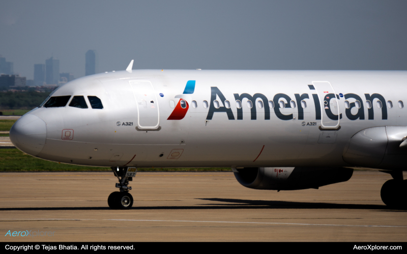 Photo of N587UW - American Airlines Airbus A321-200 at DFW on AeroXplorer Aviation Database