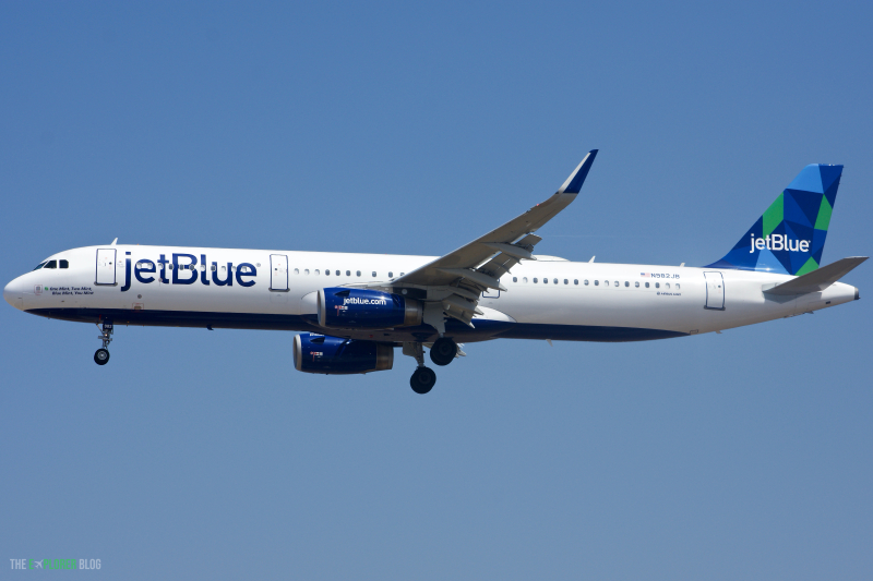 Photo of N982JB - JetBlue Airways Airbus A321-200 at LAX on AeroXplorer Aviation Database