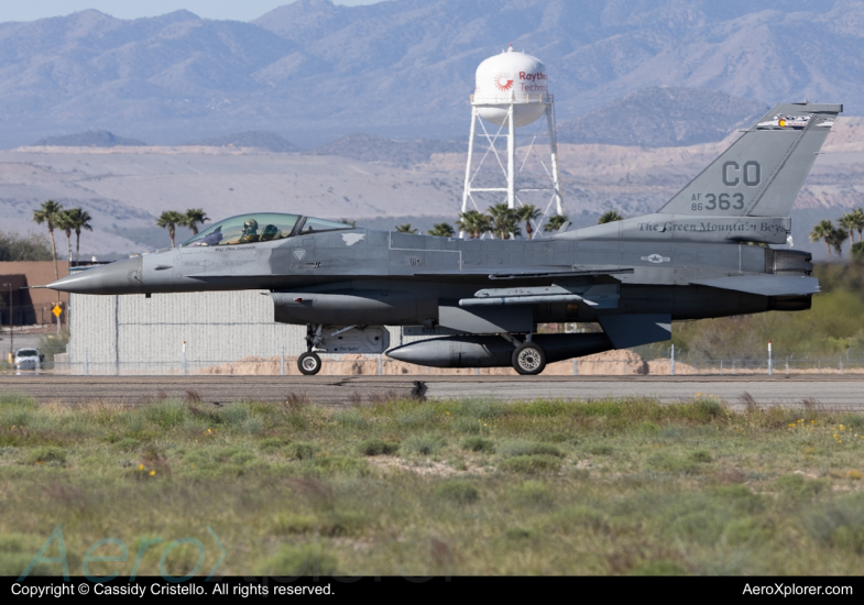 Photo of 86-0363 - USAF - United States Air Force General Dynamics F-16 Fighting Falcon at TUS on AeroXplorer Aviation Database