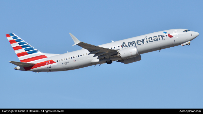 Photo of N378SC - American Airlines Boeing 737 MAX 8 at PHX on AeroXplorer Aviation Database