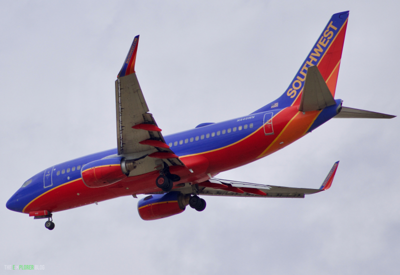 Photo of N446WN - Southwest Airlines Boeing 737-700 at DEN on AeroXplorer Aviation Database