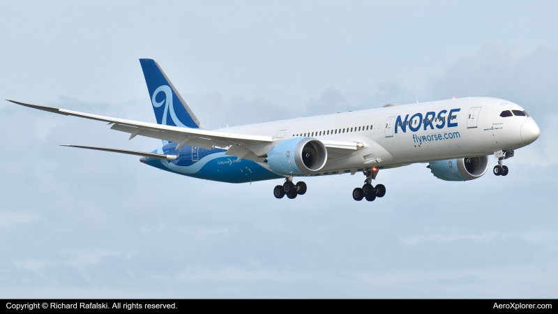 Photo of G-CKOF - Norse Airways Boeing 787-9 at FLL on AeroXplorer Aviation Database