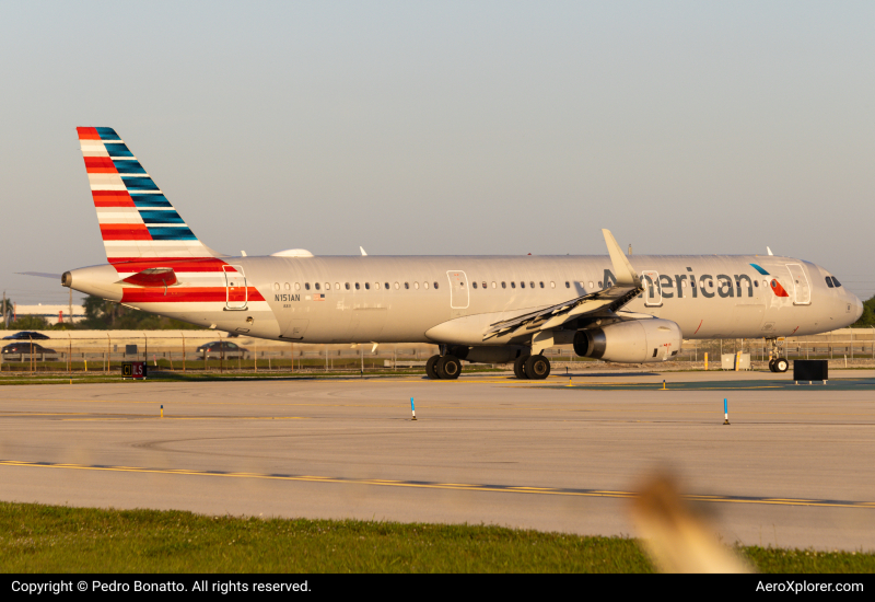 Photo of N151AN - American Airlines Airbus A321-200 at FLL on AeroXplorer Aviation Database