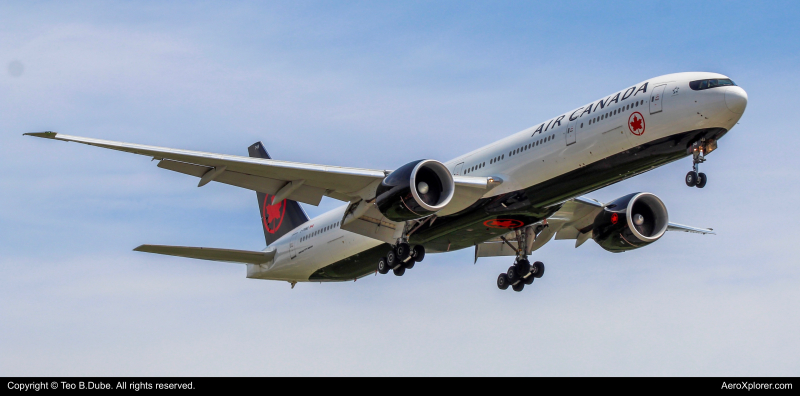 Photo of C-FNNQ - Air Canada Boeing 777-300ER at YYZ on AeroXplorer Aviation Database