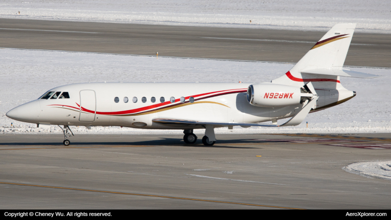 Photo of N928WK - PRIVATE Dassault Falcon 2000LX at DTW on AeroXplorer Aviation Database