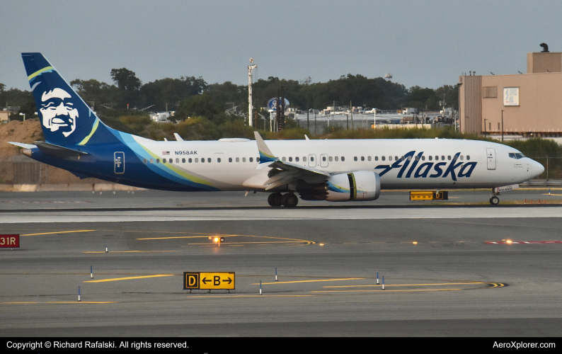 Photo of N958AK - Alaska Airlines Boeing 737 MAX 9 at JFK on AeroXplorer Aviation Database