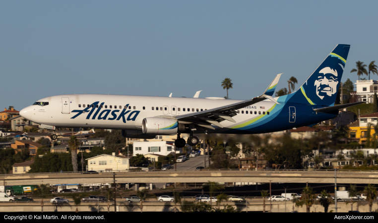 Photo of N520AS - Alaska Airlines Boeing 737-800 at SAN on AeroXplorer Aviation Database