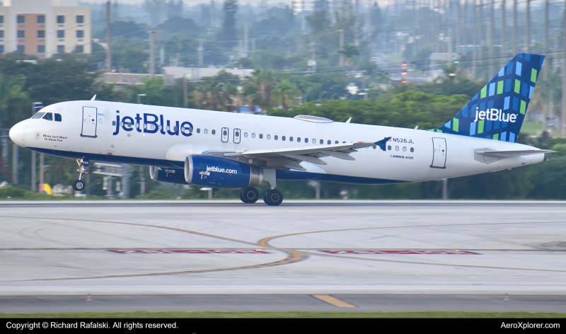 Photo of N526JL - JetBlue Airways Airbus A320 at FLL on AeroXplorer Aviation Database