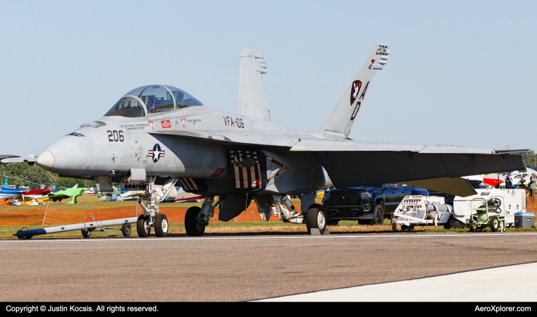 Photo of 165887 - US Navy Boeing F/A-18E/F Super Hornet at LAL on AeroXplorer Aviation Database