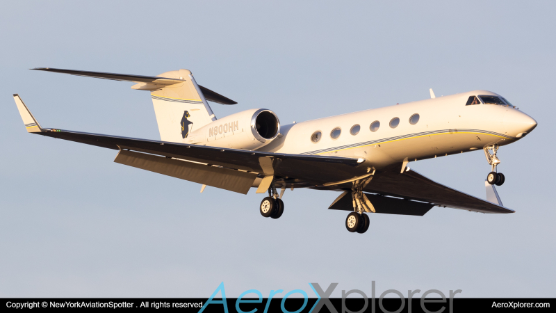 Photo of N800HH - Private  Gulfstream IV at HPN on AeroXplorer Aviation Database