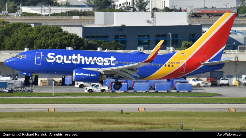 Photo of N208WN - Southwest Airlines Boeing 737-700 at FLL on AeroXplorer Aviation Database