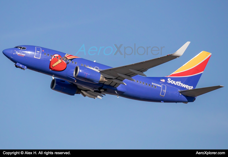 Photo of N409WN - Southwest Airlines Boeing 737-700 at MHT on AeroXplorer Aviation Database