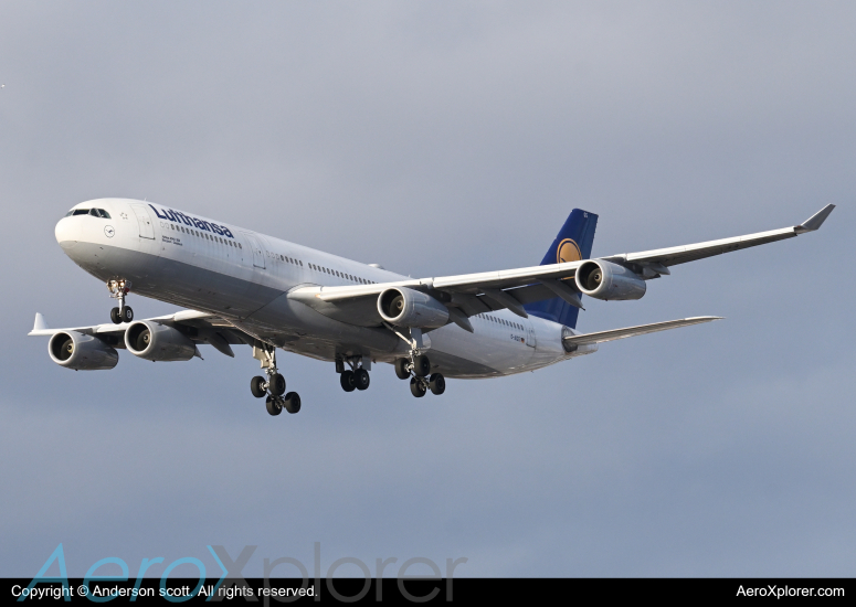 Photo of D-AIGS - Lufthansa Airbus A340-300 at YYZ on AeroXplorer Aviation Database