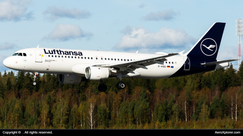 Photo of D-AIQU - Lufthansa Airbus A320 at HEL on AeroXplorer Aviation Database