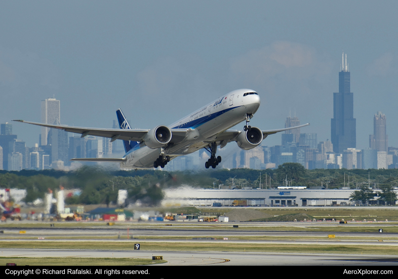 Photo of JA785A - All Nippon Airways Boeing 777-300ER at ORD on AeroXplorer Aviation Database