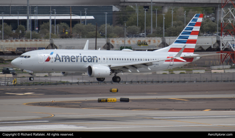 Photo of N303RG - American Airlines Boeing 737 MAX 8 at PHX on AeroXplorer Aviation Database