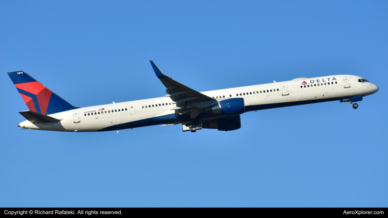 Photo of N595NW - Delta Airlines Boeing 757-300 at MCO on AeroXplorer Aviation Database