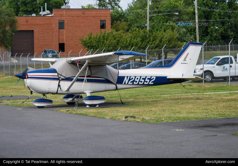 Photo of N29552 - PRIVATE Cessna 172 at GAI on AeroXplorer Aviation Database