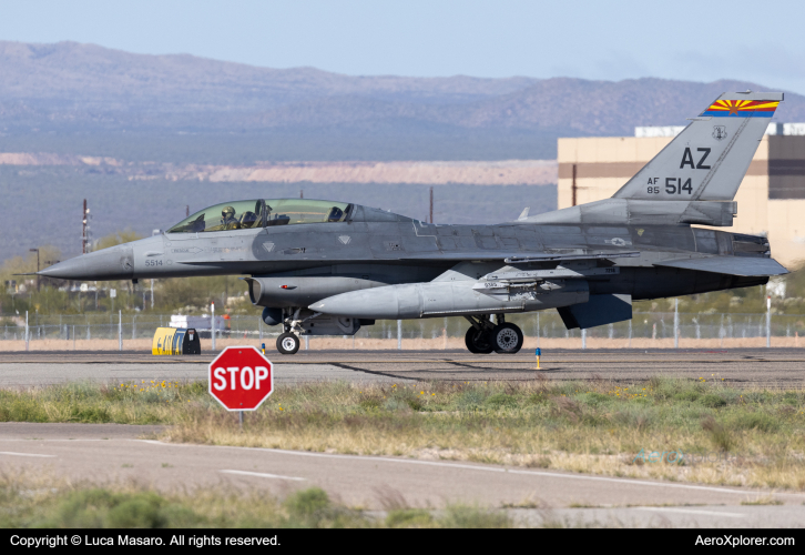 Photo of 85-1514 - USAF - United States Air Force General Dynamics F-16 Fighting Falcon at TUS on AeroXplorer Aviation Database