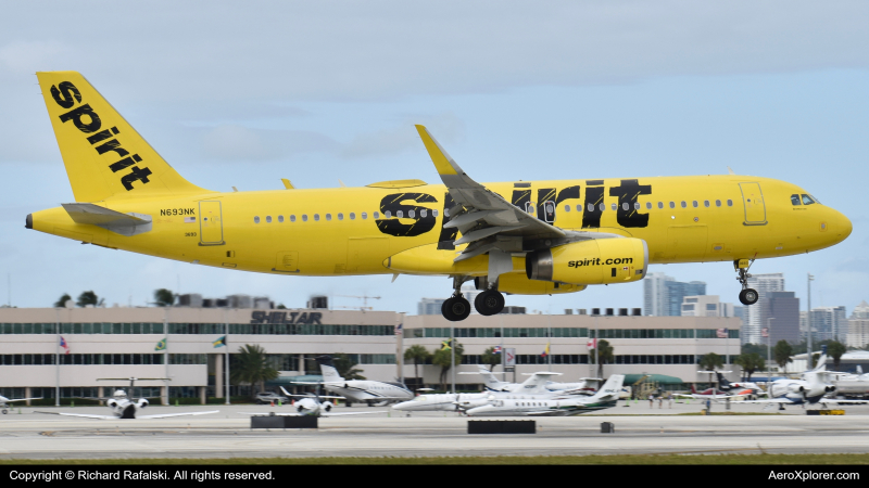 Photo of N693NK - Spirit Airlines Airbus A320 at FLL on AeroXplorer Aviation Database