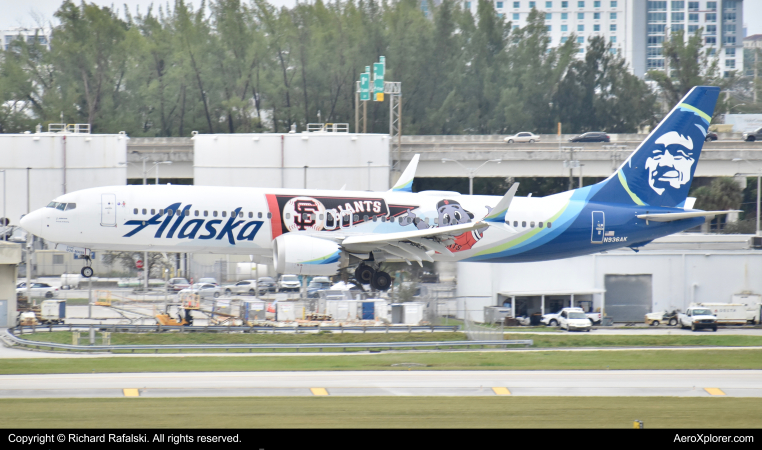 Photo of N936AK - Alaska Airlines Boeing 737 MAX 9 at FLL on AeroXplorer Aviation Database