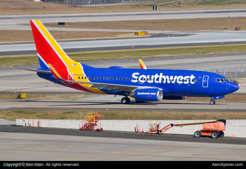 Photo of N489WN - Southwest Airlines Boeing 737-700 at RDU on AeroXplorer Aviation Database