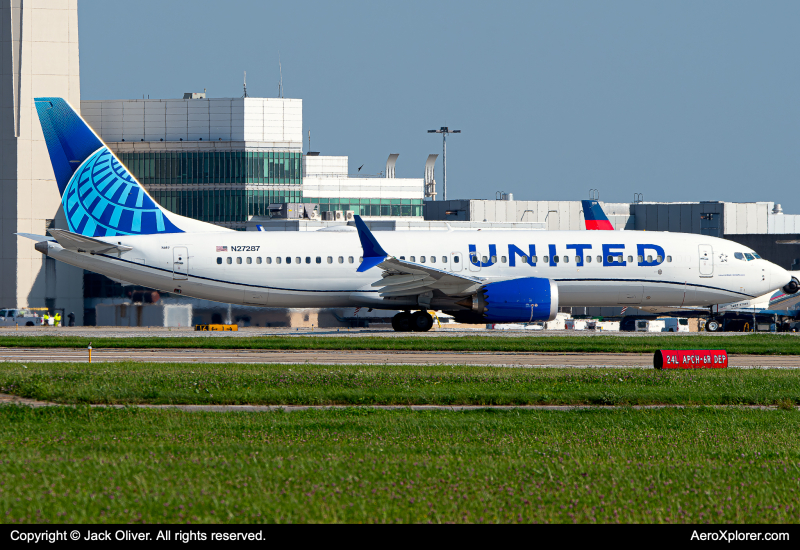 Photo of N27287 - United Airlines Boeing 737 MAX 8 at CLE on AeroXplorer Aviation Database