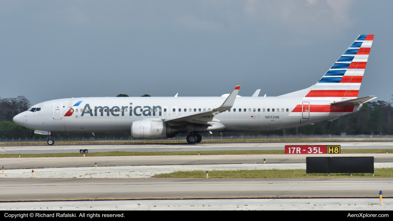 Photo of N892NN - American Airlines Boeing 737-800 at MCO on AeroXplorer Aviation Database