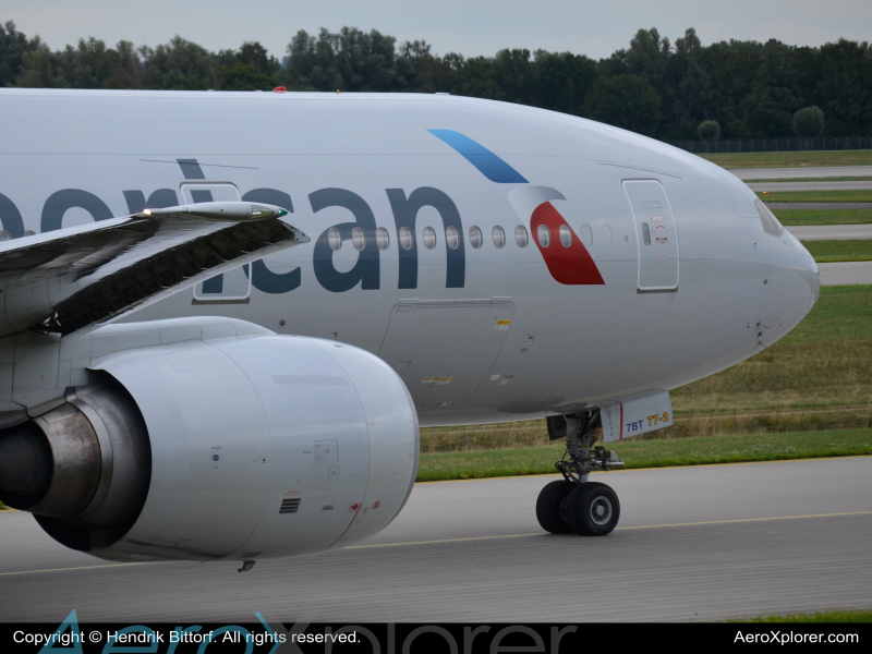 Photo of N758AN - American Airlines Boeing 777-200ER at MUC on AeroXplorer Aviation Database