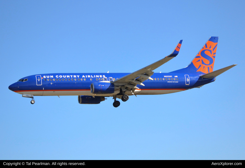 Photo of N825SY - Sun Country Airlines Boeing 737-800 at BWI on AeroXplorer Aviation Database