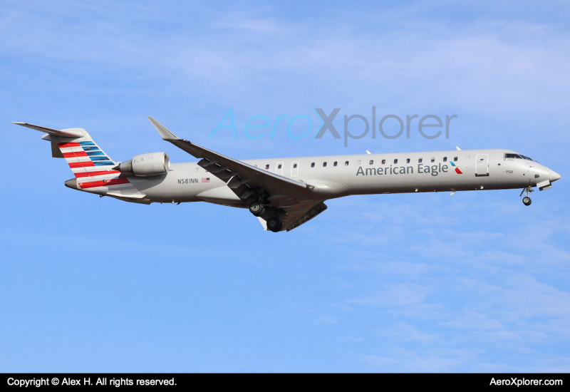 Photo of N581NN - American Eagle Mitsubishi CRJ-700 at MHT on AeroXplorer Aviation Database