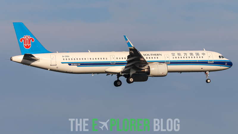 Photo of B-301U - China Southern Airlines Airbus A321NEO at SIN on AeroXplorer Aviation Database