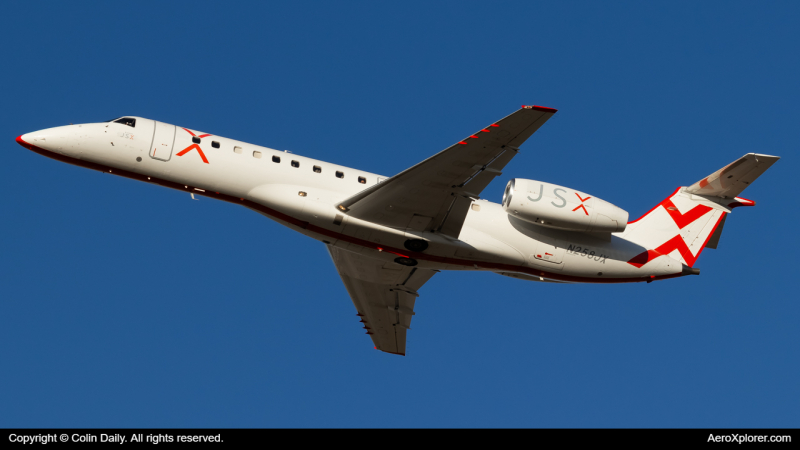 Photo of N258JX - JSX Embraer ERJ-140 at HOU on AeroXplorer Aviation Database
