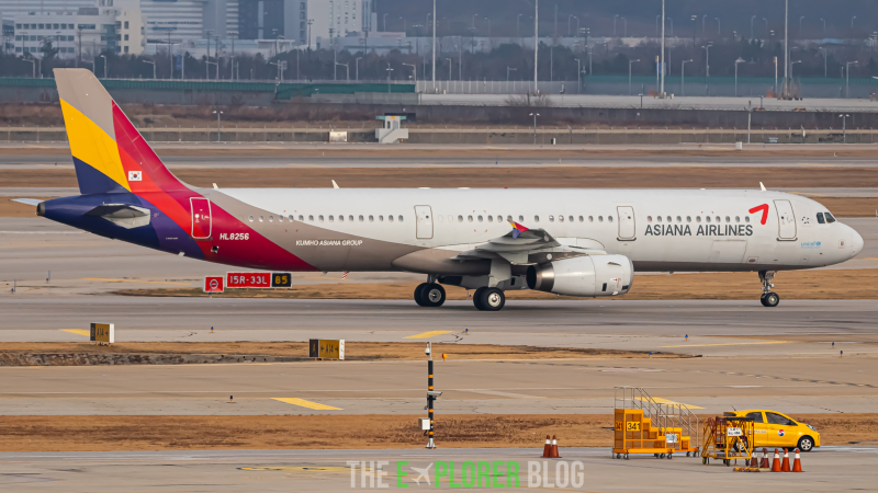 Photo of HL8256 - Asiana Airlines Airbus A321-231 at ICN on AeroXplorer Aviation Database