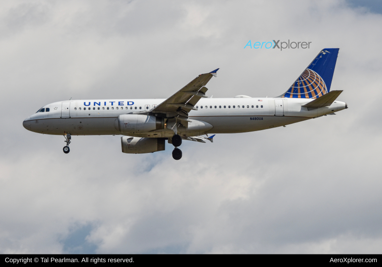 Photo of N480UA - United Airlines Airbus A320 at IAD on AeroXplorer Aviation Database
