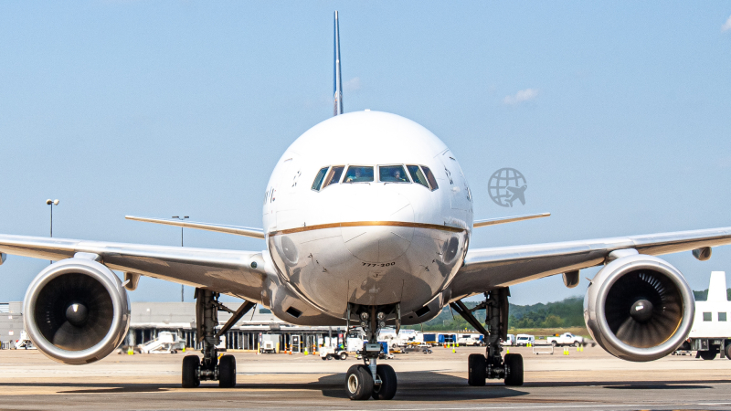 Photo of N204UA - United Airlines Boeing 777-200ER at IAD on AeroXplorer Aviation Database