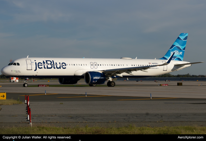 Photo of N4058J - JetBlue Airways Airbus A321LR at JFK on AeroXplorer Aviation Database