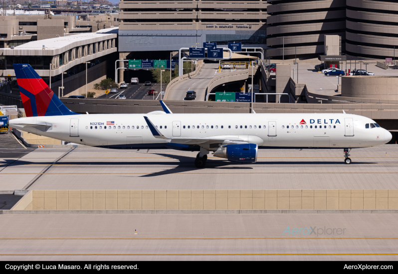 Photo of N321DH - Delta Airlines Airbus A321-200 at PHX on AeroXplorer Aviation Database