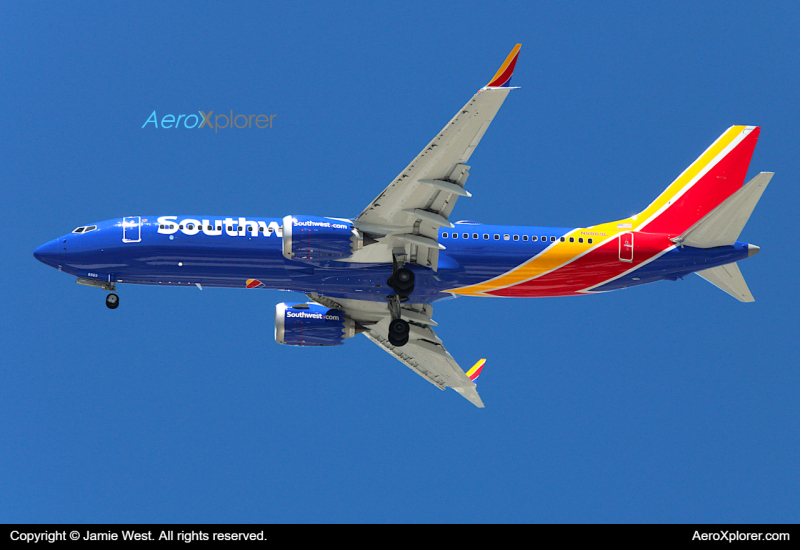 Photo of N8869L - Southwest Airlines Boeing 737 MAX 8 at OAK on AeroXplorer Aviation Database