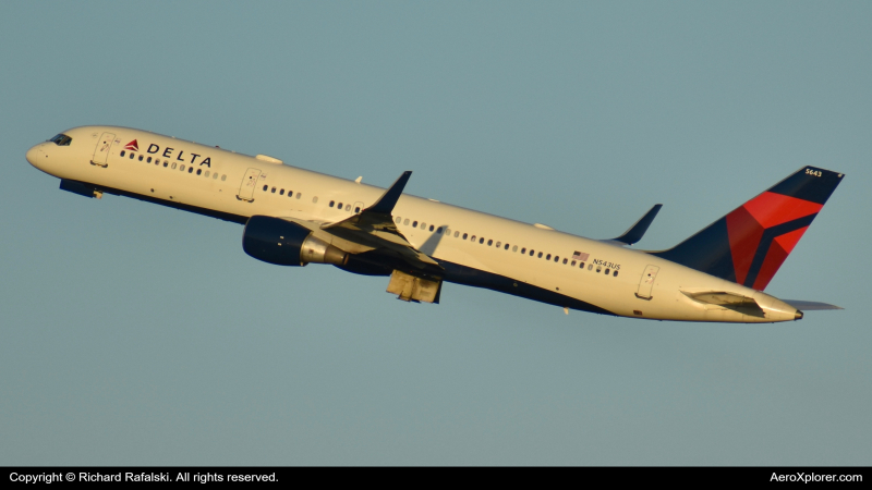 Photo of N543US - Delta Airlines Boeing 757-200 at MCO on AeroXplorer Aviation Database
