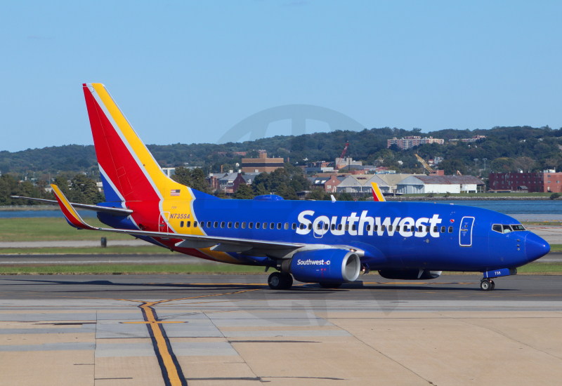 Photo of N735SA - Southwest Airlines Boeing 737-700 at DCA on AeroXplorer Aviation Database