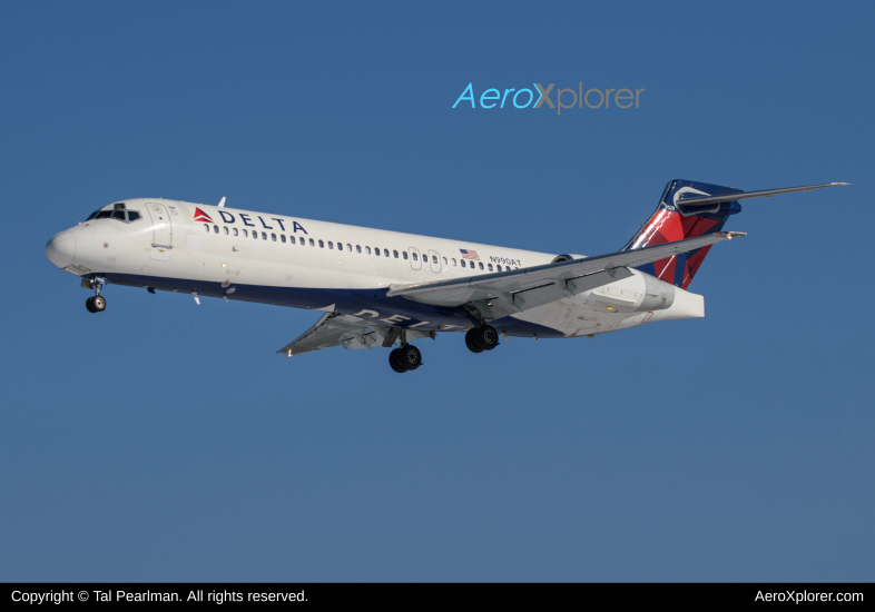 Photo of N990AT - Delta Airlines Boeing 717-200 at BWI on AeroXplorer Aviation Database