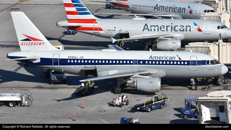 Photo of N745VJ - American Airlines Airbus A319 at PHX on AeroXplorer Aviation Database