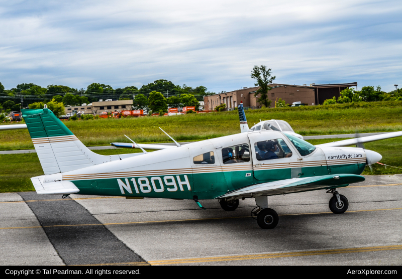 Photo of N1809H - PRIVATE Piper PA-28 at GAI on AeroXplorer Aviation Database